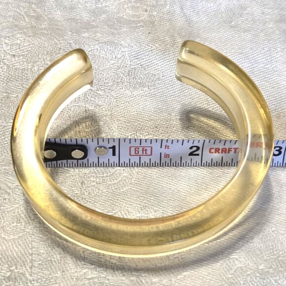 Mid Century Golden Amber Translucent Acrylic Chunky Bangle Vintage Retro 1950s - Picture 4 of 6